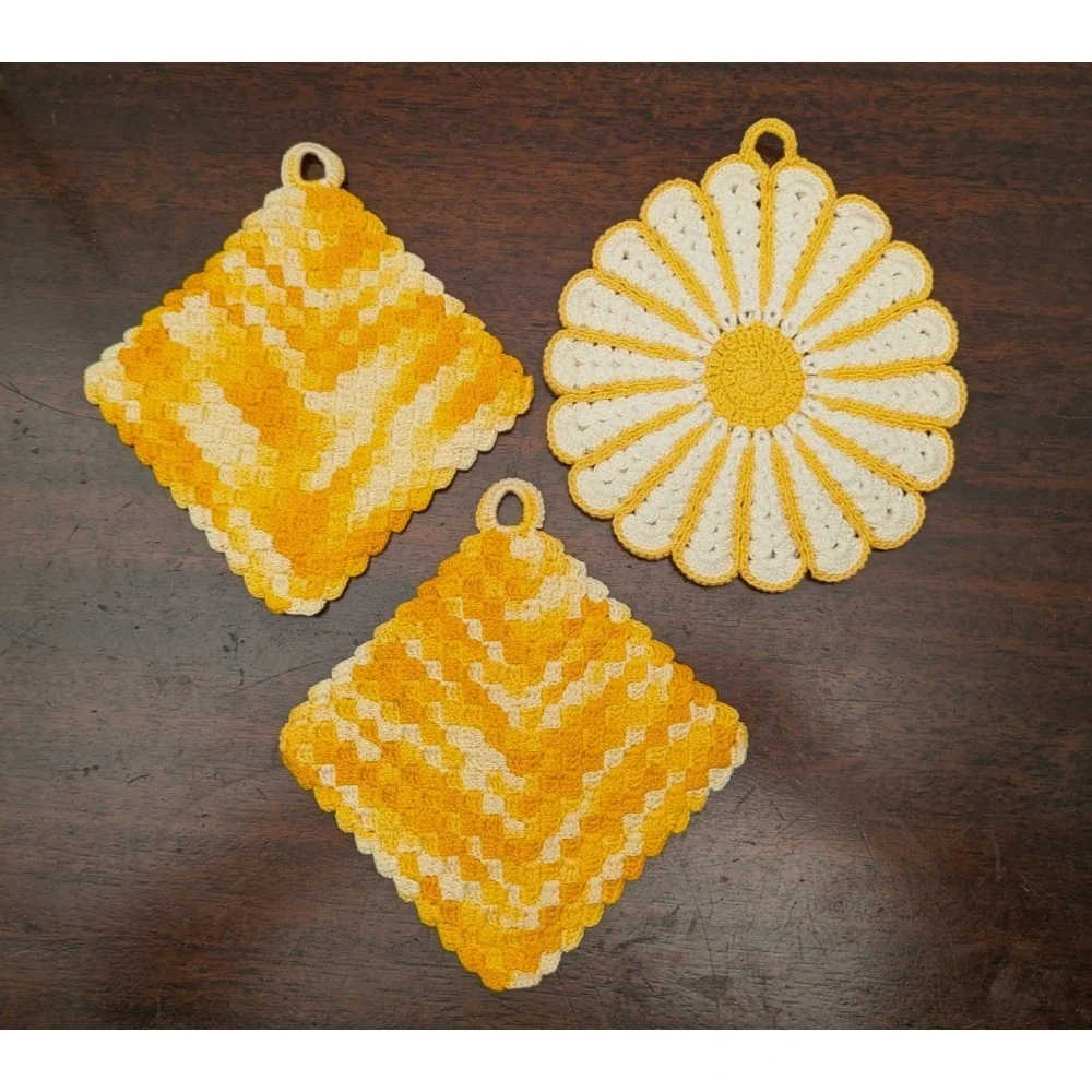 Vintage Handmade Crochet Potholders Lot 3 Flower Yellow White Cottage Kitchen